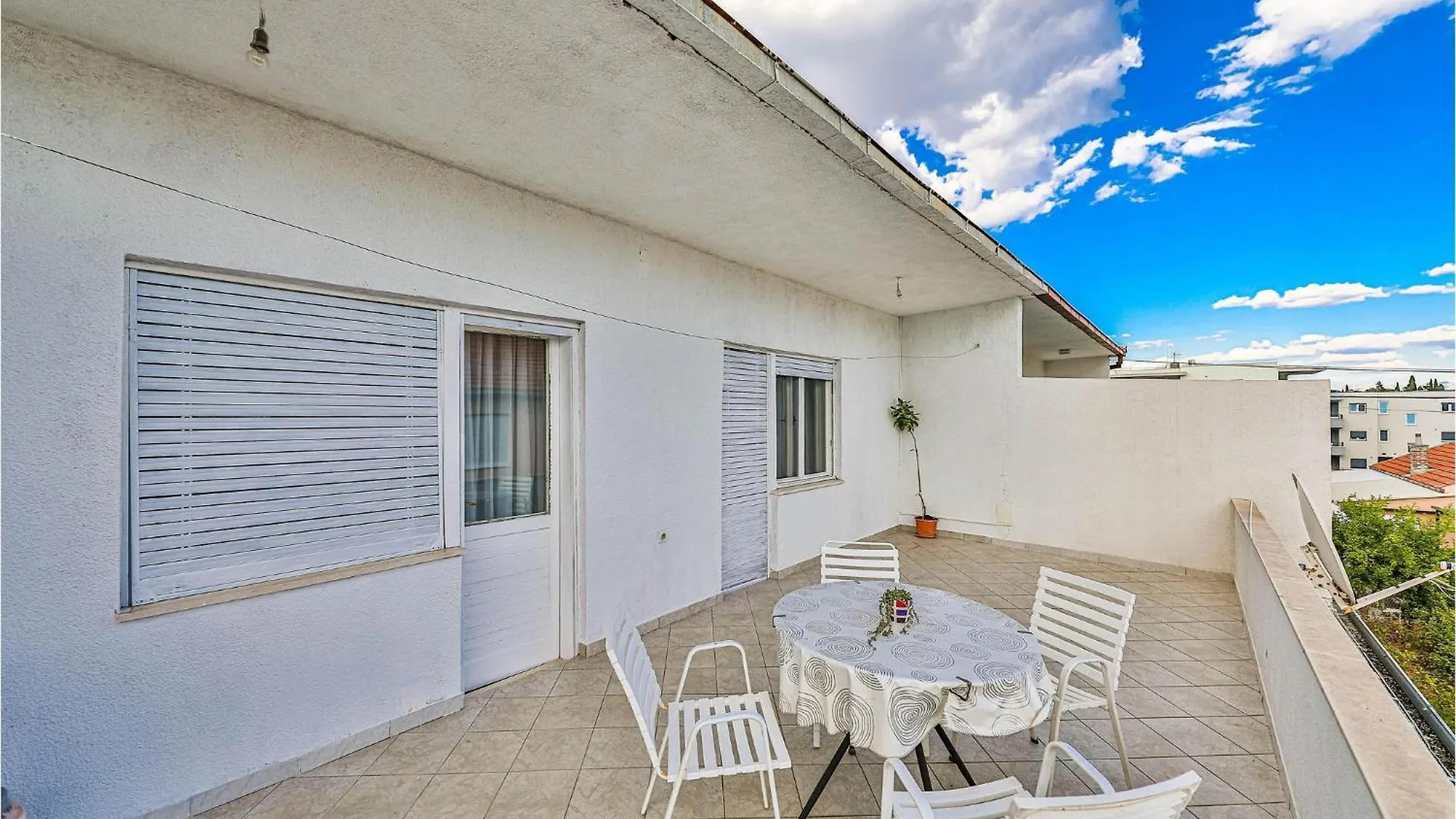 Beautiful Apartment In Trogir With Kitchen